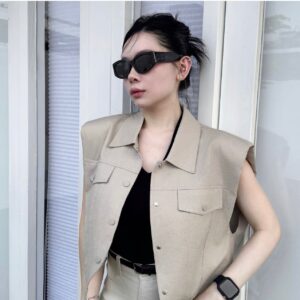 BUTTONED VEST JACKET
